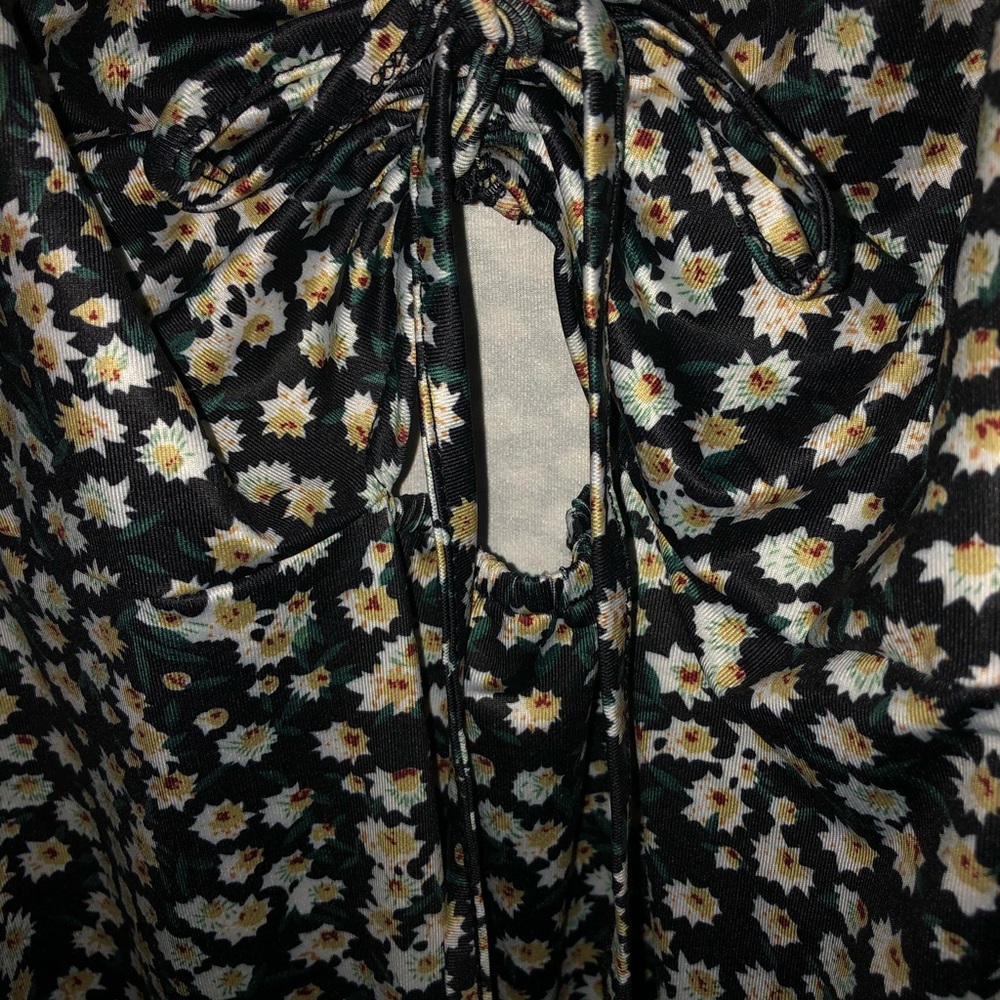 Floral Ruched Dress - Picture 4 of 7